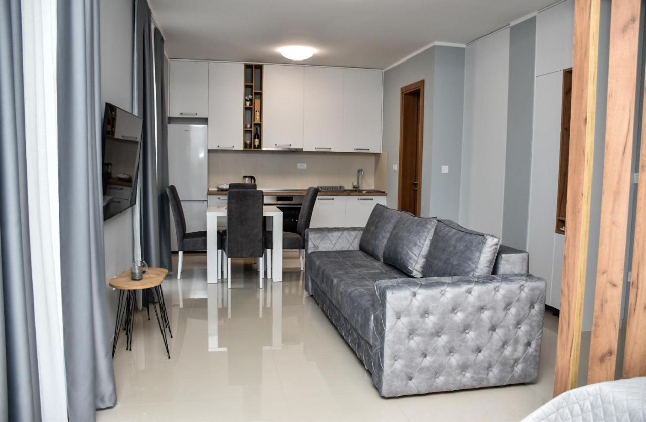 Sisevic Apartman *