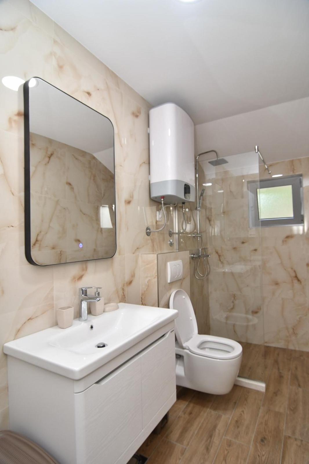 Apartman Sisevic *